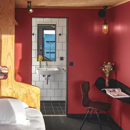 Hotel Eklo Cartoucherie Zénith