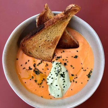 Eklo Cartoucherie Zenith فندق