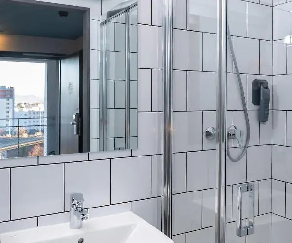 Hotel Eklo Cartoucherie Zenith