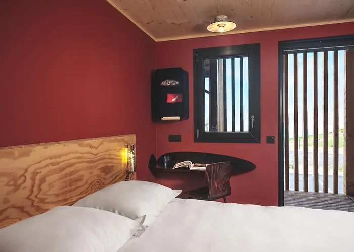 Hotel Eklo Cartoucherie Zenith 3*