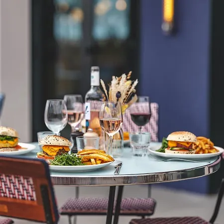 Eklo Cartoucherie Zenith Hotel