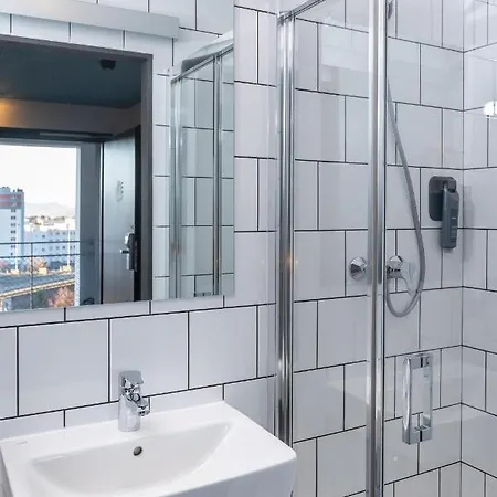 Hotel Eklo Cartoucherie Zenith